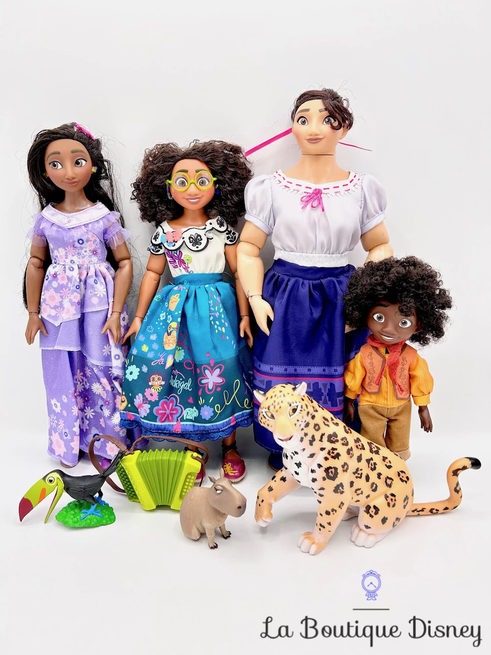 Assortiment De Poupées De Luxe Encanto Disney Store 2021 Deluxe Doll Set Mirabel Luisa Isabela Antonio 1 Assortiment De Poupées De Luxe Encanto Disney Store 2021 Deluxe Doll Set Mirabel Luisa Isabela Antonio
