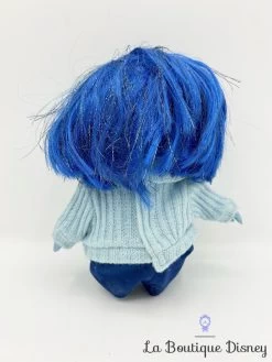 Figurine Tristesse Vice Versa Disney Store Poupée Parlante De Luxe Sadness Interactive Plastique Bleu -Le Rêve Enchanté Soldes Magasin figurine parlante tristesse vice versa disney store deluxe lumineuse 4