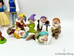 Figurines Blanche Neige Et Les Sept Nains Playset Disney Store Coffret Ensemble De Jeu -Le Rêve Enchanté Soldes Magasin figurines blanche neige et les sept nains playset disney store coffret ensembe de jeu 2