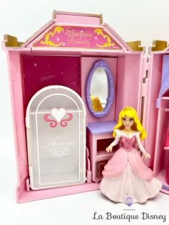 Figurine Fashion Polly Pocket Château Aurore La Belle Au Bois Dormant Disney Store Sleeping Beauty Castle Play Set Mini Princesse 12 Figurine Fashion Polly Pocket Château Aurore La Belle Au Bois Dormant Disney Store Sleeping Beauty Castle Play Set Mini Princesse -Le Rêve Enchanté Soldes Magasin jouet coffret fashion polly pocket aurore la belle au bois dormant disney store sleeping beauty castle play set maison rose 8 5