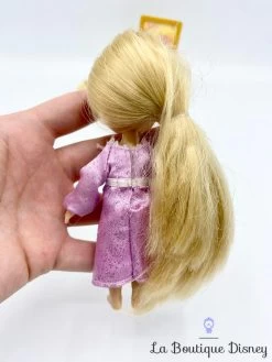 Ensemble De Jeu Mini Poupée Raiponce Animators Collection Disney Store 14 Cm -Le Rêve Enchanté Soldes Magasin mini poupee raiponce animators collection valise peinture chevalet disney store 12