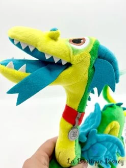 Peluche Blazey En Avant Disney Store 2019 Dragon Vert Bleu Jaune 32 Cm -Le Rêve Enchanté Soldes Magasin peluche blazey dragon en avant disney store onward jaune vert 6