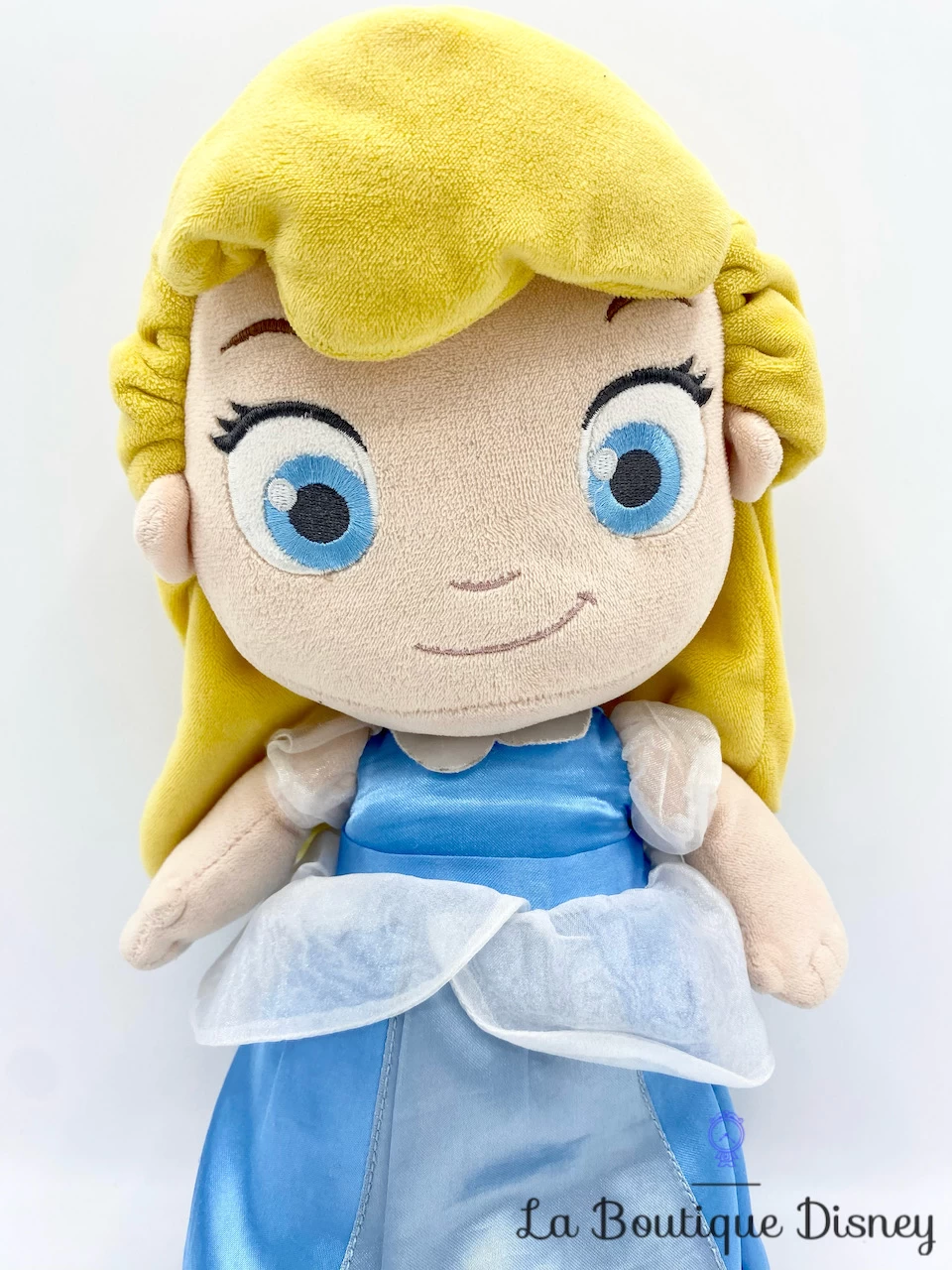 Peluche Cendrillon Disney Store Princesse Petite Fille Enfant Bleu 33 Cm 2 Peluche Cendrillon Disney Store Princesse Petite Fille Enfant Bleu 33 Cm – Image 2