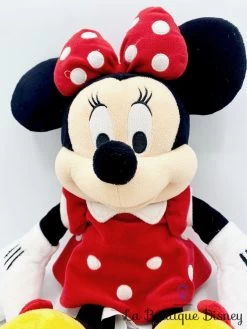 Peluche Minnie Mouse Classique Disney Store Robe Rouge Pois 52 Cm -Le Rêve Enchanté Soldes Magasin peluche minnie mouse classique disney store 52 cm robe pois 5