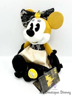Peluche Minnie Mouse The Main Attraction 2 Sur 12 Pirates Of The Caribbean Disney Store 2020 Édition Limitée 43 Cm