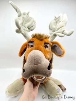 Peluche Truc Élan Frère Des Ours Disney Store Marron Grand Format XXL 54 Cm 8 Peluche Truc Élan Frère Des Ours Disney Store Marron Grand Format XXL 54 Cm -Le Rêve Enchanté Soldes Magasin peluche truc elan frere des ours disney store truc muche marron renne 50 cm 5