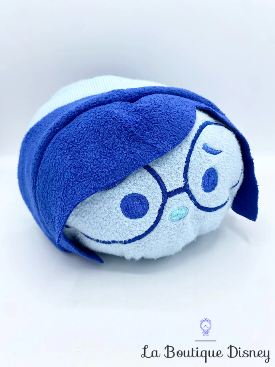 Peluche Grand Tsum Tsum Tristesse Vice Versa Disney émotion Bleu 30 Cm XXL Géant 2 Peluche Grand Tsum Tsum Tristesse Vice Versa Disney émotion Bleu 30 Cm XXL Géant – Image 2