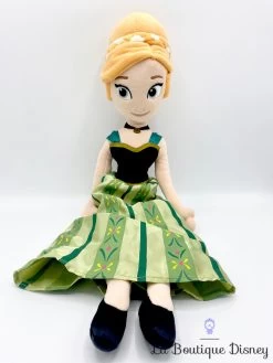 Poupée Chiffon Anna La Reine Des Neiges Disney Store Peluche Robe Verte Cape Hiver 57 Cm 9 Poupée Chiffon Anna La Reine Des Neiges Disney Store Peluche Robe Verte Cape Hiver 57 Cm -Le Rêve Enchanté Soldes Magasin poupee chiffon anna hiver robe verte la reine des neiges disney store princesse cape peluche 53 cm 8