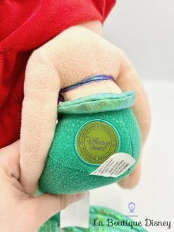 Poupée Chiffon Ariel La Petite Sirène Disney Store Peluche écusson 45 Cm -Le Rêve Enchanté Soldes Magasin poupee chiffon ariel la petite sirene disney store ecusson peluche fleur 7