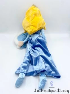 Poupée Chiffon Aurore Hiver Disney Store 2014 La Belle Au Bois Dormant Peluche Princesse Cape Manteau Bleu 52 Cm -Le Rêve Enchanté Soldes Magasin poupee chiffon aurore la belle au bois dormant hiver manteau cape bleu disney store peluche 1