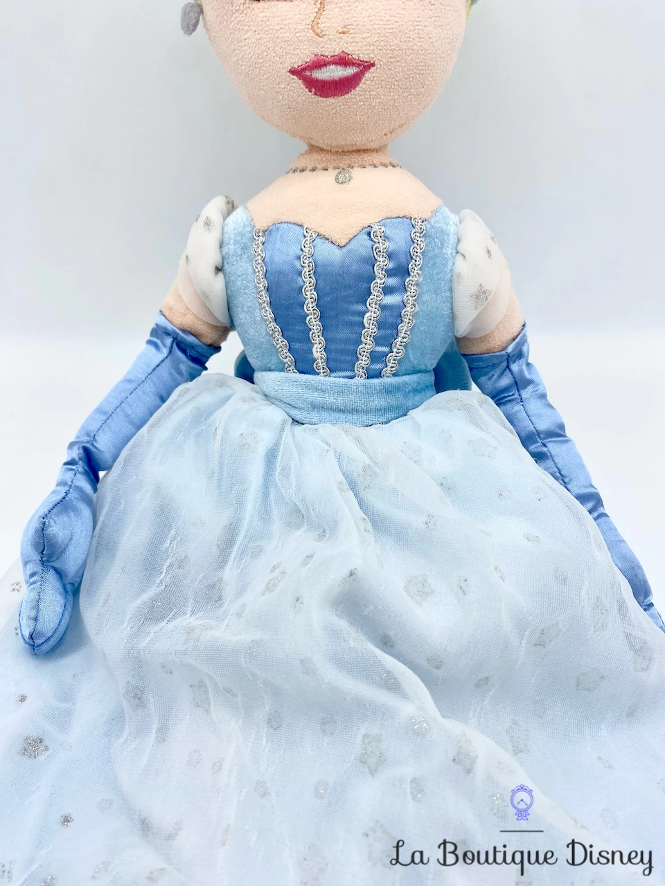 Poupée Chiffon Cendrillon Disney Store Exclusive Peluche Princesse Robe Bleu 55 Cm 3 Poupée Chiffon Cendrillon Disney Store Exclusive Peluche Princesse Robe Bleu 55 Cm – Image 3
