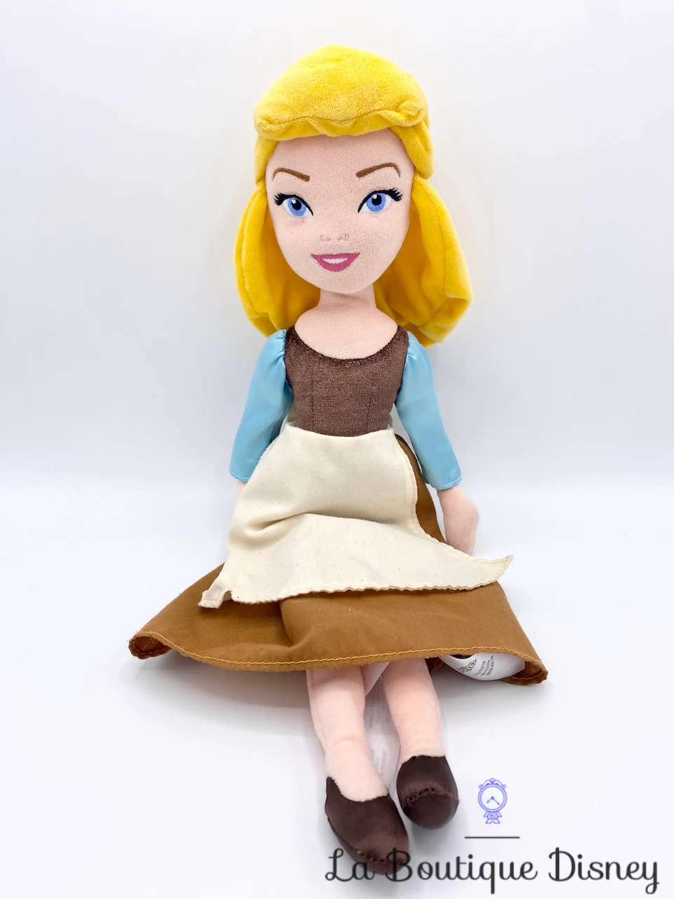 Poupée Chiffon Cendrillon Robe De Travail 70e Anniversaire Disney Store Peluche 45 Cm 1 Poupée Chiffon Cendrillon Robe De Travail 70e Anniversaire Disney Store Peluche 45 Cm