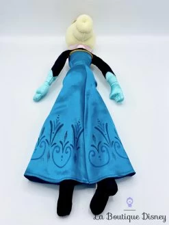 Poupée Chiffon Elsa La Reine Des Neiges Disney Store Peluche Cape Fourrure Hiver 53 Cm 10 Poupée Chiffon Elsa La Reine Des Neiges Disney Store Peluche Cape Fourrure Hiver 53 Cm -Le Rêve Enchanté Soldes Magasin poupee chiffon elsa hiver robe bleu la reine des neiges 2 disney store princesse cape peluche 53 cm 12