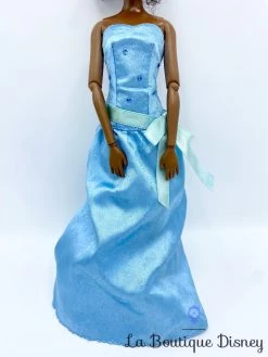 Poupée Tiana La Princesse Et La Grenouille Disney Store Mannequin Robe Bleue 33 Cm -Le Rêve Enchanté Soldes Magasin poupee tiana la princesse et la grenouille disney store robe bleu 3